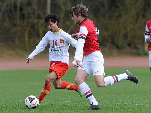 Arsenal ngỡ ngàng trước chiến thắng của U19 Việt Nam ảnh 1