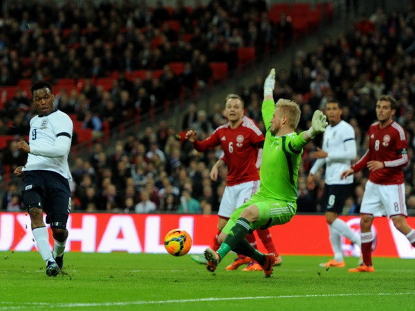 Tin vắn 6/3: Messi lại nôn khan, tuyển Anh bị mỉa mai ảnh 2