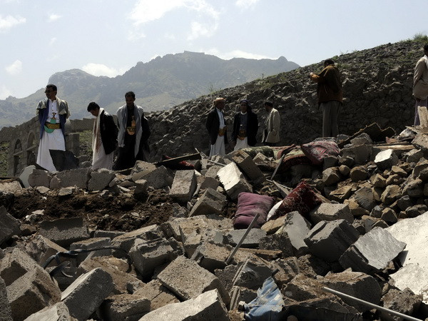 AI tố cáo bom Mỹ được sử dụng để tấn công bệnh viện ở Yemen ảnh 1