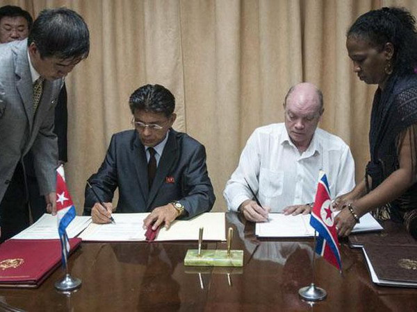 Quang cảnh lẽ ký kết. (Nguồn: granma.cu) Cuba, Triều Tiên ký các thỏa thuận mở rộng quan hệ thương mại ảnh 1