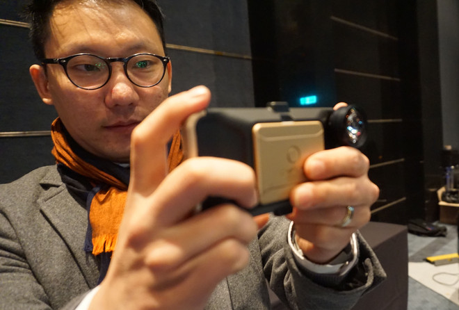 Cam.ON - Phụ kiện chụp ảnh đa năng cho điện thoại thông minh ảnh 1