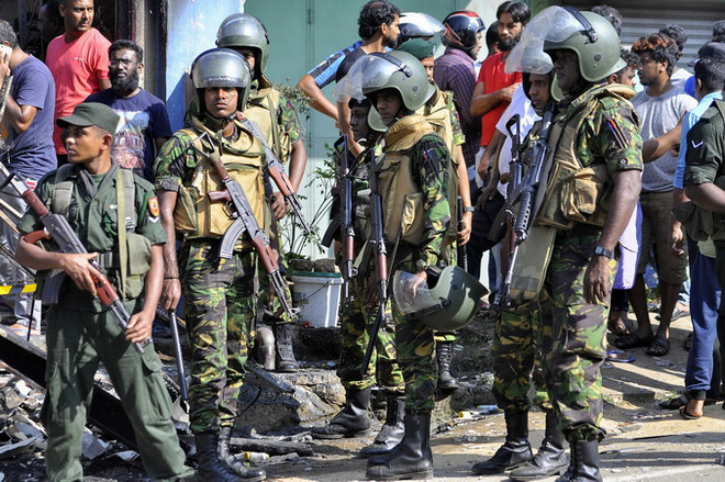 Sri Lanka: Hàng trăm người bị bắt sau các vụ bạo lực sắc tộc ở Kandy ảnh 1