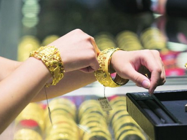 Ấn Độ nới lỏng hoạt động kiểm soát đối với nhập khẩu vàng ảnh 1