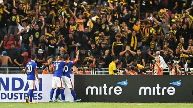 [Video] Malaysia thắng kịch tính Singapore để đối đầu Việt Nam ảnh 1