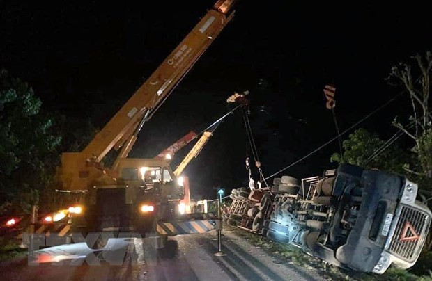 Hiện trường vụ tai nạn. (Nguồn: TTXVN) Kiểm tra nồng độ cồn, ma túy lái xe vụ tai nạn giao thông ở Quảng Ninh ảnh 1