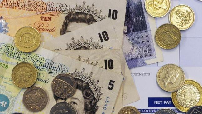 Người dân Anh hưởng lương cao nhất trong một thập kỷ trở lại đây ảnh 1