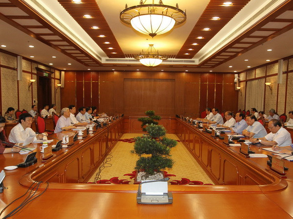 Bộ Chính trị họp sơ kết 5 năm thực hiện Nghị quyết TW 6 khóa X ảnh 1