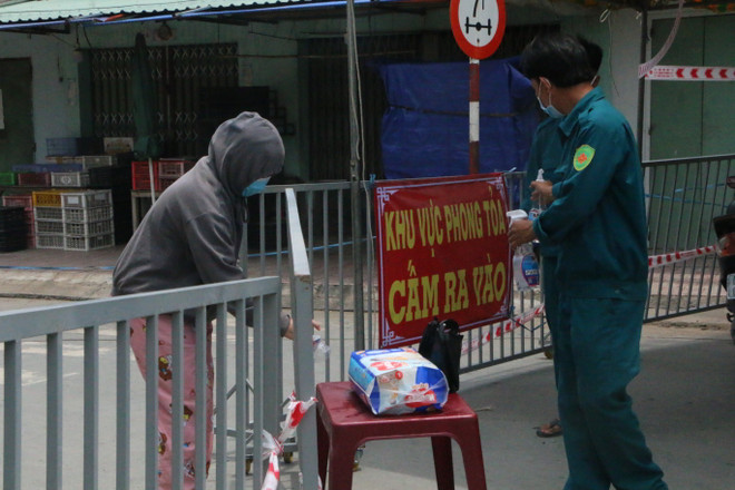 Long An ghi nhận thêm hai trường hợp dương tính với SARS-CoV-2 ảnh 1