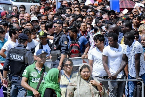 EU sẵn sàng xem xét đề nghị trả chi phí bảo vệ biên giới ảnh 1