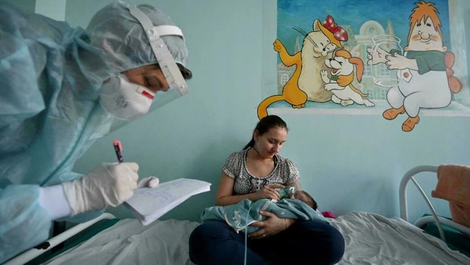 Ukraine: Làn sóng COVID-19 mới nhất tấn công mạnh vào trẻ em ảnh 1