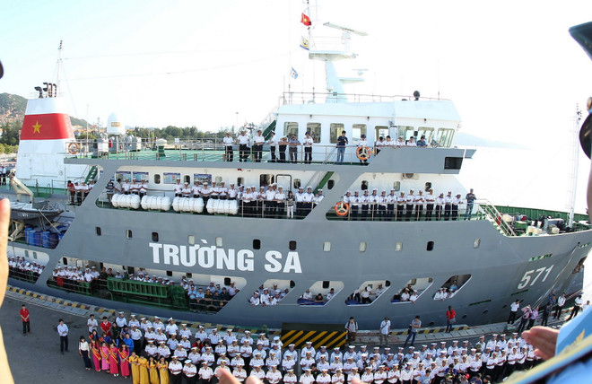 Chuyến hàng Tết Bính Thân đầu tiên đã tới huyện đảo Trường Sa ảnh 1