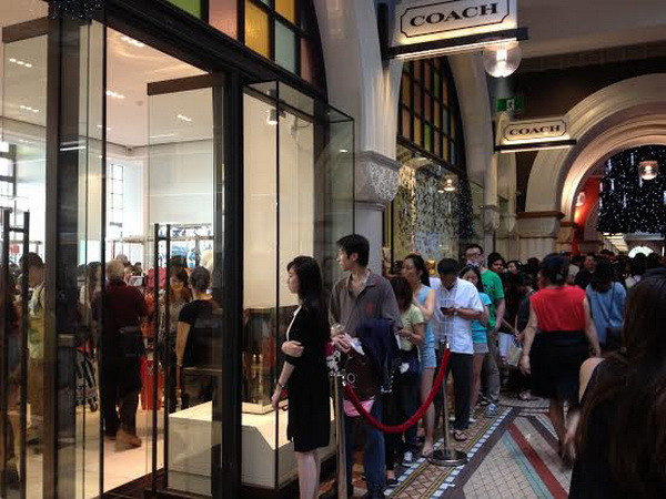 Giảm giá mạnh nhất trong hơn một thế kỷ tại Australia ảnh 1