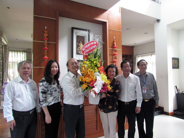 Tri ân các thầy thuốc, đội ngũ y bác sỹ tiêu biểu tại TP.HCM ảnh 2