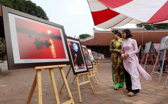 Tình yêu sâu lắng với Hà Nội qua những hình ảnh đẹp 30 năm qua ảnh 1