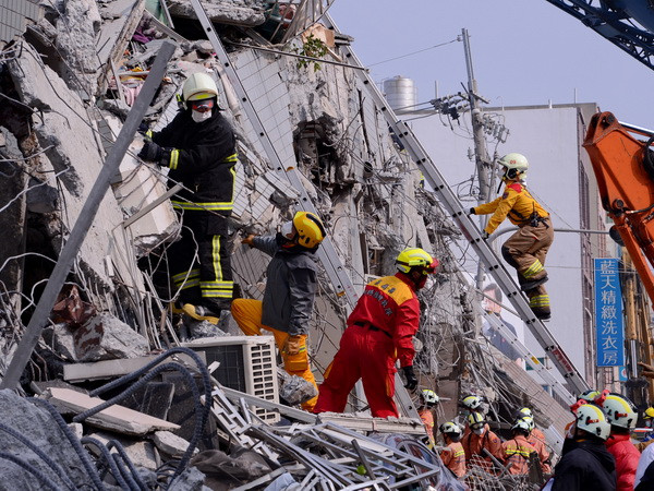 4 công dân Việt Nam đang mắc kẹt trong vụ động đất tại Đài Loan ảnh 1