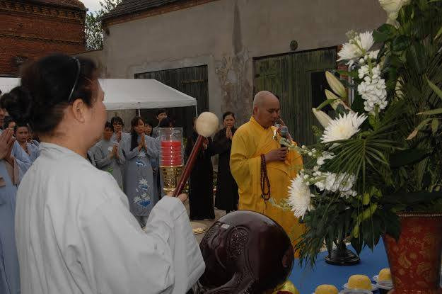 Cộng đồng người Việt ở Đức cầu siêu tri ân anh hùng liệt sỹ ảnh 2