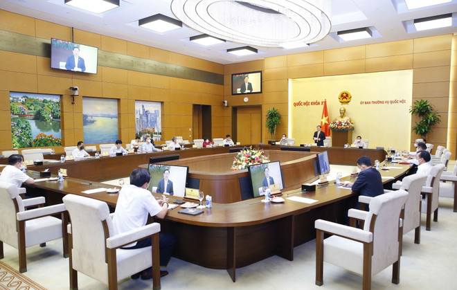 Chủ tịch Quốc hội làm việc với Tổ công tác phòng chống dịch COVID-19 ảnh 2