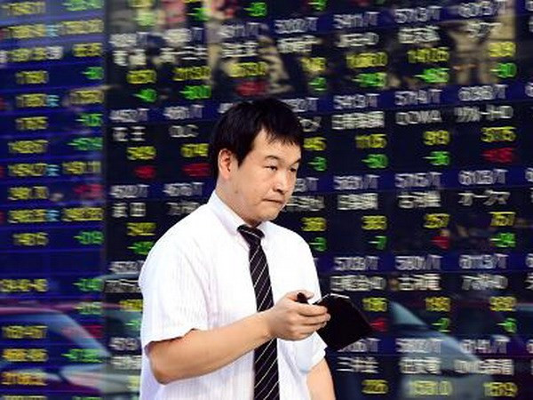 Chứng khoán châu Á đi lên sau khi Trung Quốc cắt giảm lãi suất ảnh 1