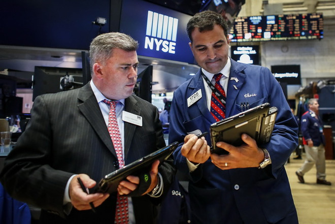 Chỉ số Nasdaq lập kỷ lục mới, chỉ số Dow Jones lỡ mốc 20.000 điểm ảnh 1