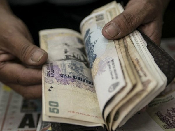 Argentina đạt được thỏa thuận gói vay 50 tỷ USD của IMF ảnh 1