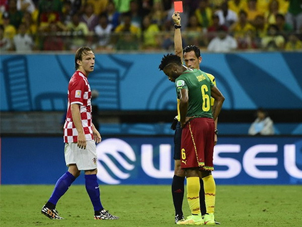 Bẩy cầu thủ Cameroon bị nghi dàn xếp tỷ số ở World Cup 2014 ảnh 1