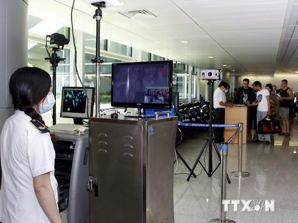 [Video] Diễn tập phòng chống Ebola ở sân bay Tân Sơn Nhất ảnh 1