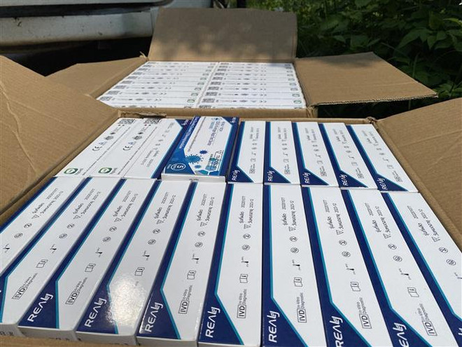 Thừa Thiên-Huế: Thu giữ 6.000 bộ kit test nhanh không rõ nguồn gốc ảnh 1