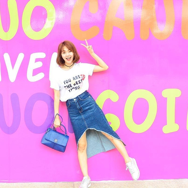 Hà Hồ "xúng xính" hàng hiệu, Thanh Hằng "mát mắt" với gam pastel ảnh 7