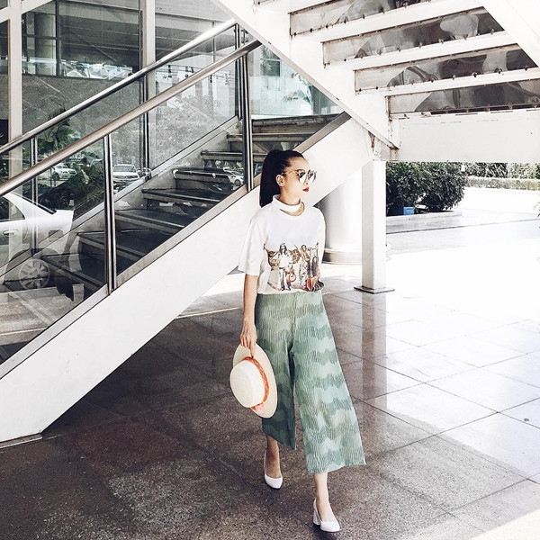 Hà Hồ "xúng xính" hàng hiệu, Thanh Hằng "mát mắt" với gam pastel ảnh 8