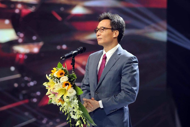 Phó Thủ tướng Vũ Đức Đam chia sẻ trong chương trình 'Thay lời tri ân' năm 2019. (Nguồn: VGP) Phó Thủ tướng: Mỗi nhà giáo vừa cần có tri thức vừa phải có tấm lòng ảnh 1