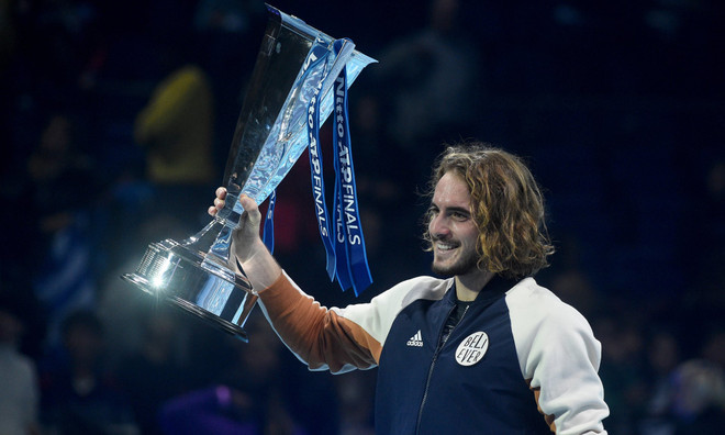 Stefanos Tsitsipas vô địch ATP Finals ngay lần đầu tham dự. (Nguồn: Getty Images) Ngược dòng hạ Thiem, Stefanos Tsitsipas lần đầu vô địch ATP Finals ảnh 1