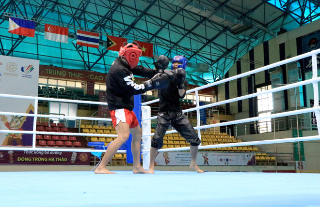 SEA Games 31: Các VĐV Kickboxing chính thức bước vào tranh tài ảnh 1