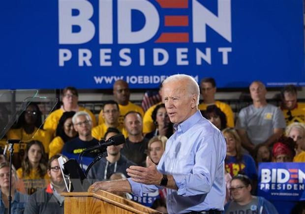Ông Joe Biden trong chiến dịch vận động tranh cử Tổng thống Mỹ tại Pittsburgh, Pennsylvania. (Ảnh: AFP/TTXVN) Bầu cử Mỹ: Ứng cử viên Joe Biden nới rộng khoảng cách với đối thủ ảnh 1