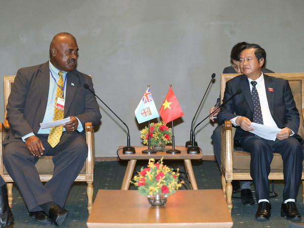 Việt Nam sẵn sàng hợp tác chia sẻ kinh nghiệm lập pháp với CH Fiji ảnh 1