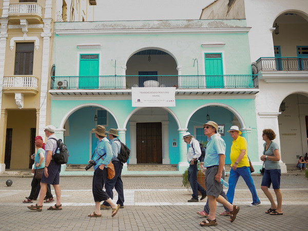 Du khách Mỹ cảm thấy an toàn tại Cuba bất chấp khuyến cáo sóng âm ảnh 1