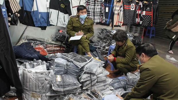 Sớm hoàn thiện hành lang pháp lý bảo vệ người tiêu dùng ảnh 1