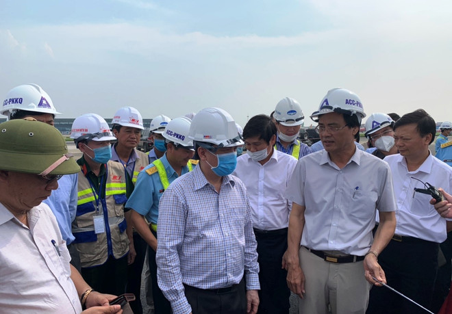 Bộ trưởng GTVT 'chốt' thời gian sửa chữa xong đường băng Nội Bài ảnh 2