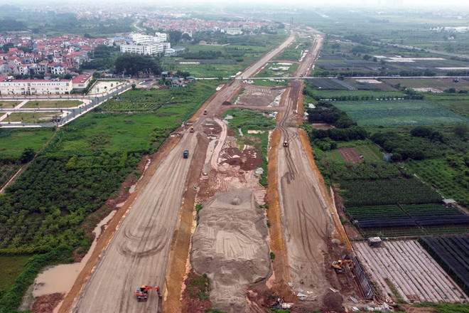 ttxvn_cac_nha_thau_tang_toc_thi_cong_tren_tuyen_vanh_dai_4_ha_noi_1110.jpg