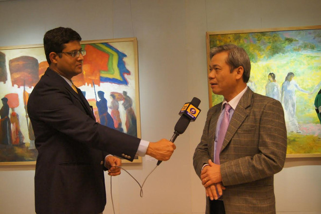 Triển lãm tranh của họa sỹ Việt Nam ở Ấn Độ thu hút sự quan tâm ảnh 1