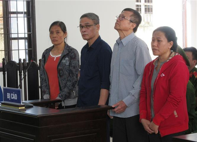 Ninh Thuận: Lừa bán thiên thạch, 4 bị cáo lĩnh án 67 năm tù giam ảnh 1
