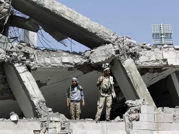 HRW cáo buộc Liên quân Arab sử dụng bom bi tại Yemen ảnh 1