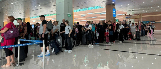 TTXVN_2410 Phu Quoc du khach Sec 3 .jpg