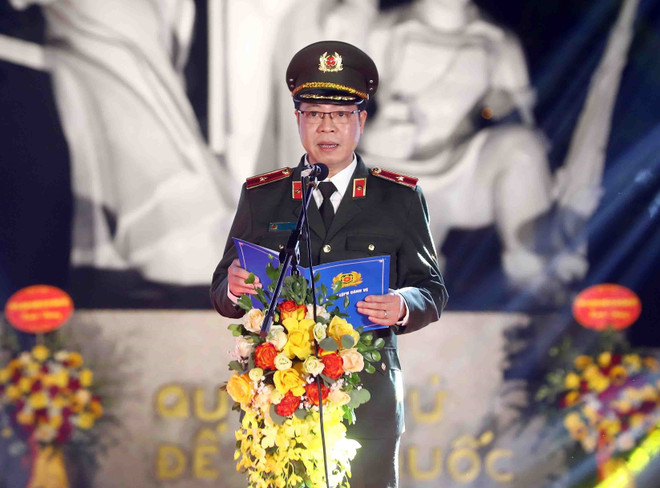 Đêm nhạc “Cảnh vệ Công an nhân dân - 70 mùa hoa chiến công” ảnh 2