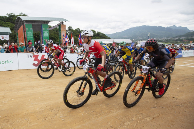 SEA Games 31: Đội tuyển xe đạp địa hình của Malaysia làm nên lịch sử ảnh 1