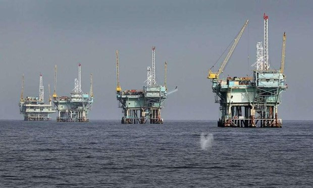 Giá dầu thế giới rơi xuống mức thấp nhất trong gần hai tháng ảnh 1