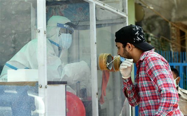 Số ca mắc COVID-19 tại Ấn Độ đã vượt con số hơn 4 triệu ảnh 1