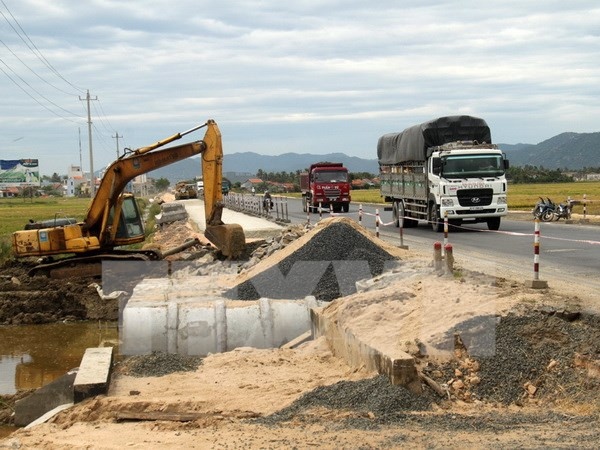 Quốc lộ 1 đoạn Thanh Hóa-Hà Tĩnh: Nhiều gói thầu khó về đích ảnh 1