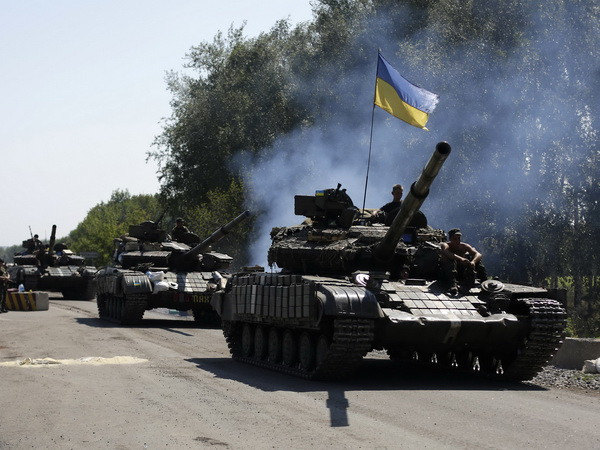 Ukraine hy vọng thông qua chương trình hợp tác trung hạn với NATO ảnh 1