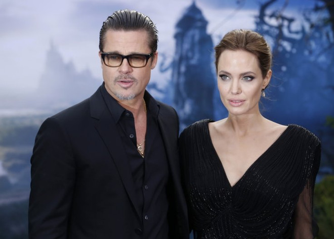 Angeline Jolie nổi điên, đuổi cổ bảo mẫu vì "tán tỉnh" Brad Pitt ảnh 1