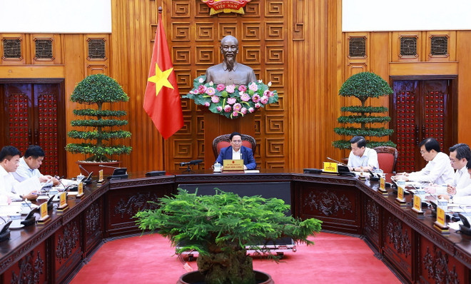 Thủ tướng Phạm Minh Chính chủ trì cuộc họp về chính sách tài khóa. (Ảnh: Dương Giang/TTXVN) ttxvn_chinh sach tai khoa (5).jpg